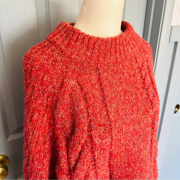 Universal Thread Women’s Chunky Knit Red Crew Neck Sweater - Picture 6 of 9